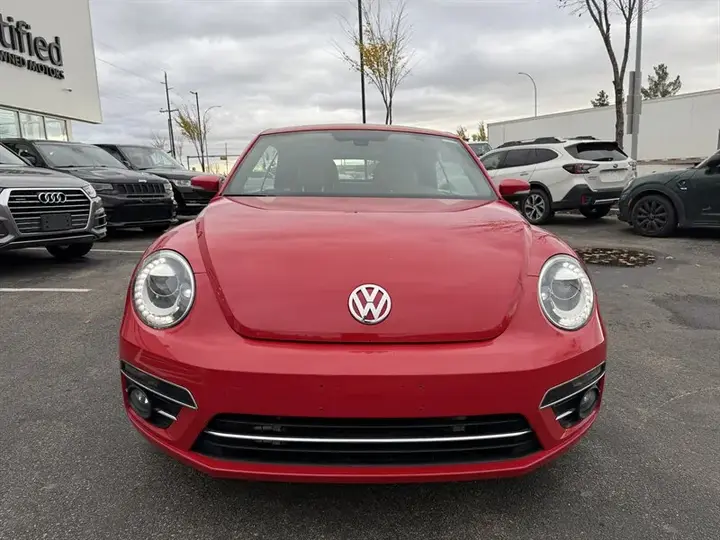 Volkswagen Beetle 2018 photo 2
