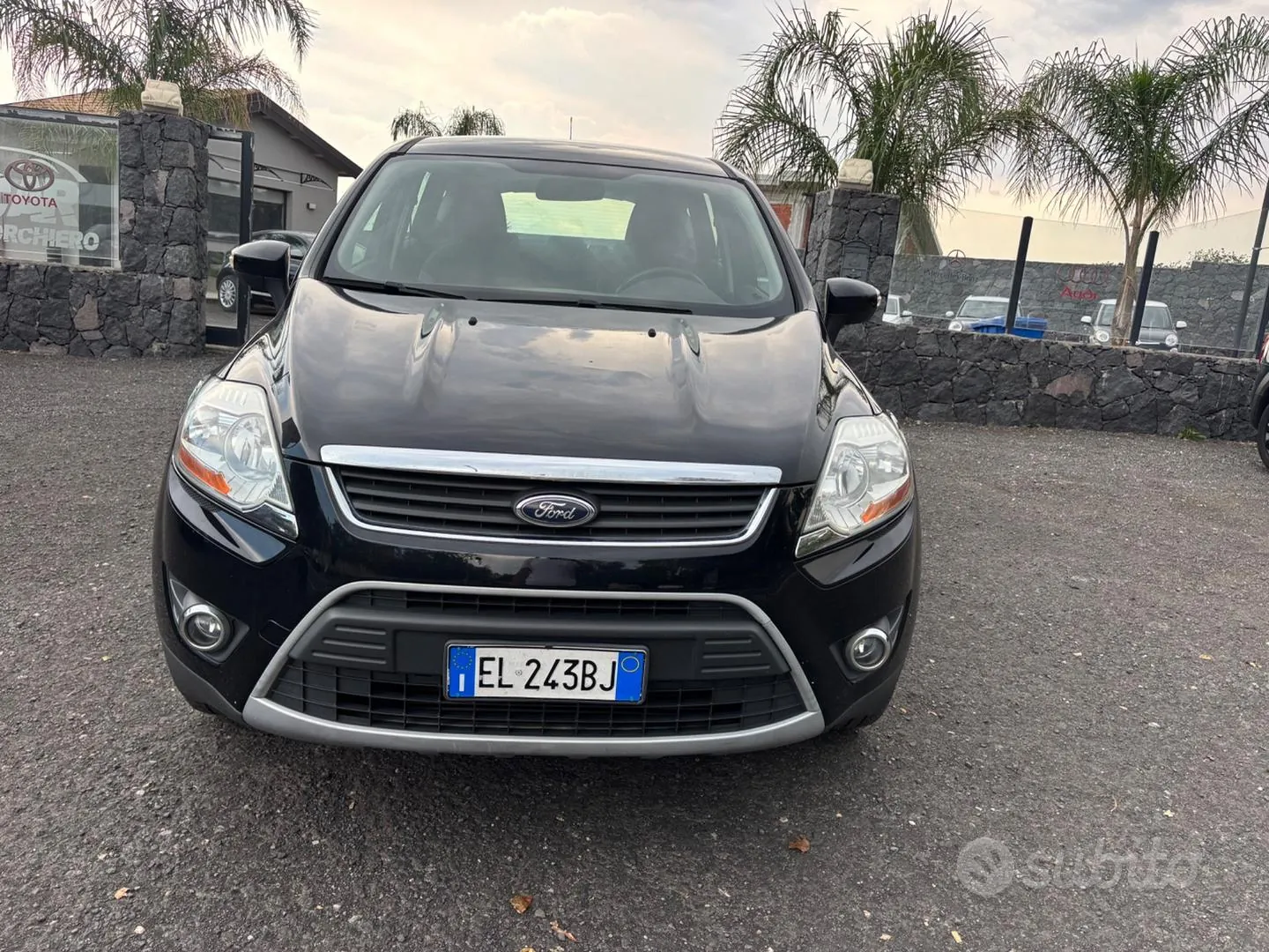 Ford Kuga 2012 photo 2