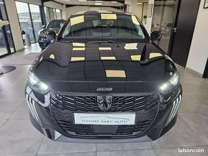 Peugeot 208 2025 photo 2