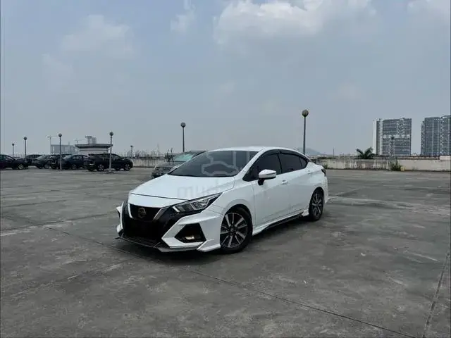 Nissan Almera