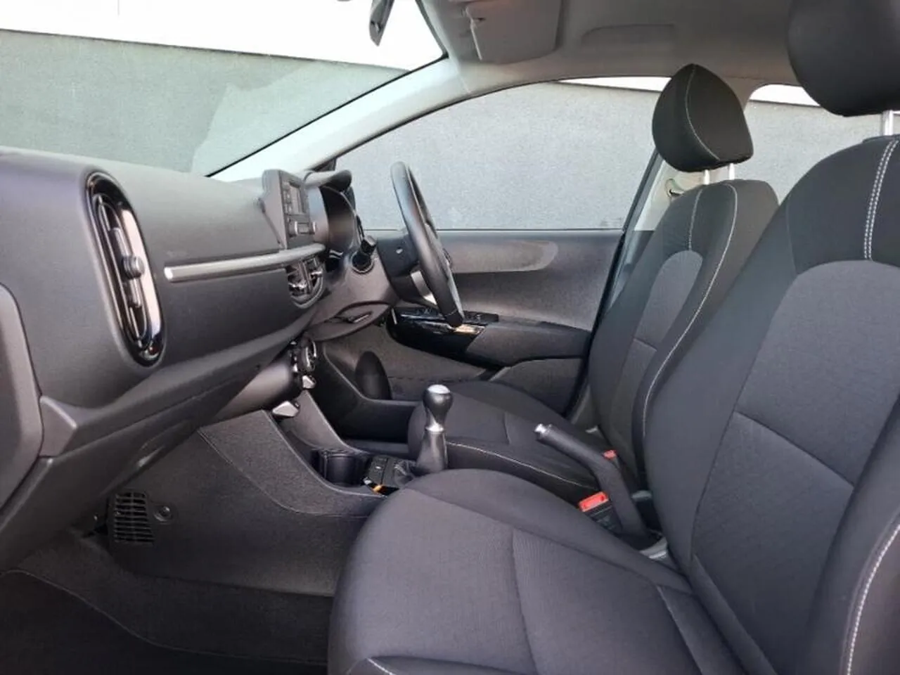 Kia Picanto 2024 photo 5