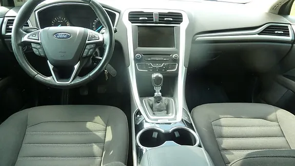 Ford Mondeo 2015 photo 2
