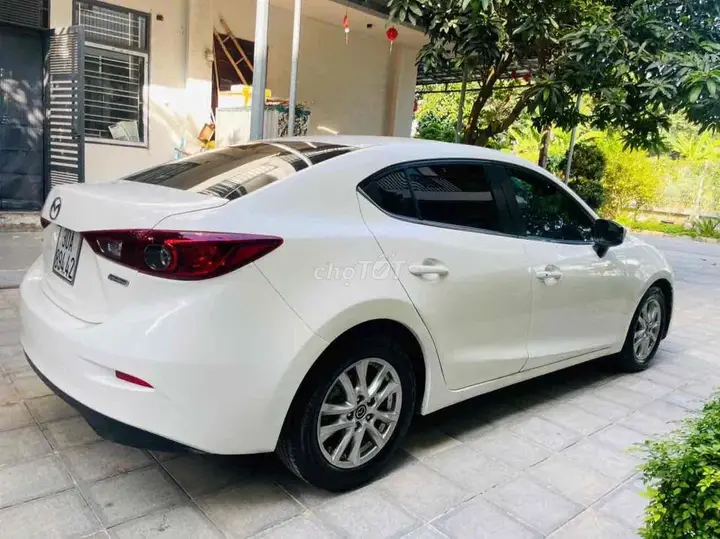 Mazda 3 2015 photo 3