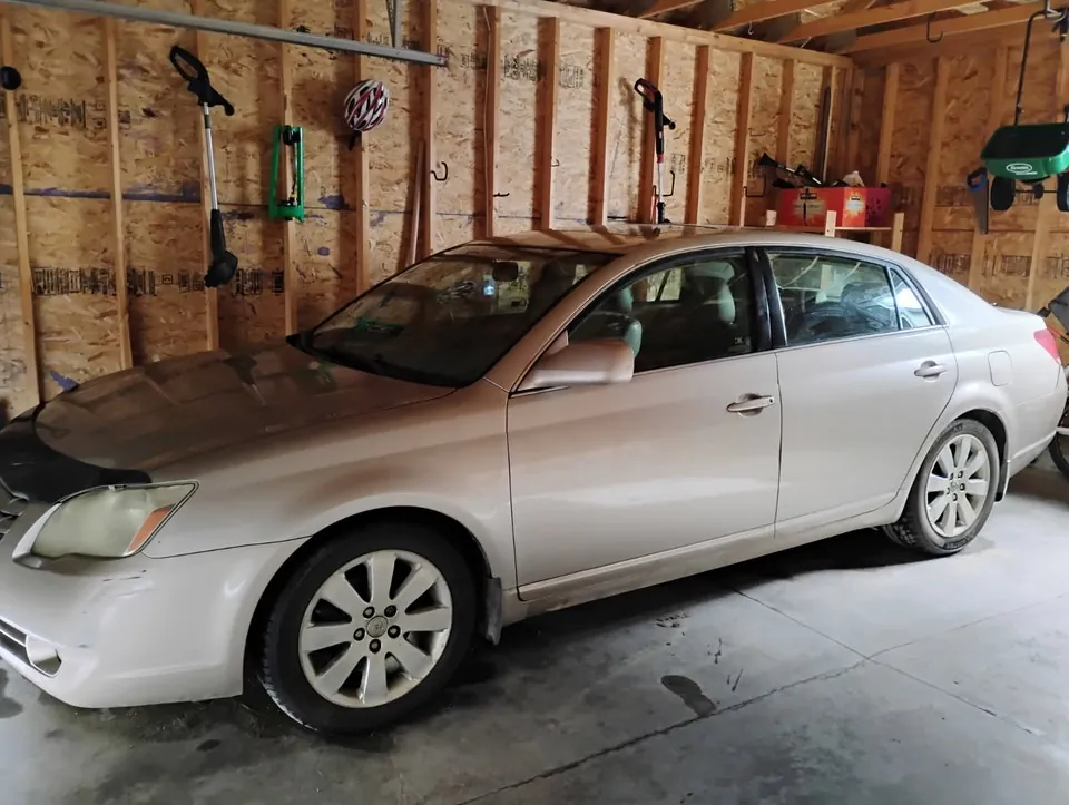 Toyota Avalon 2005 photo 2