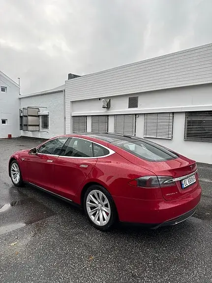 Tesla Model S 2015 photo 4
