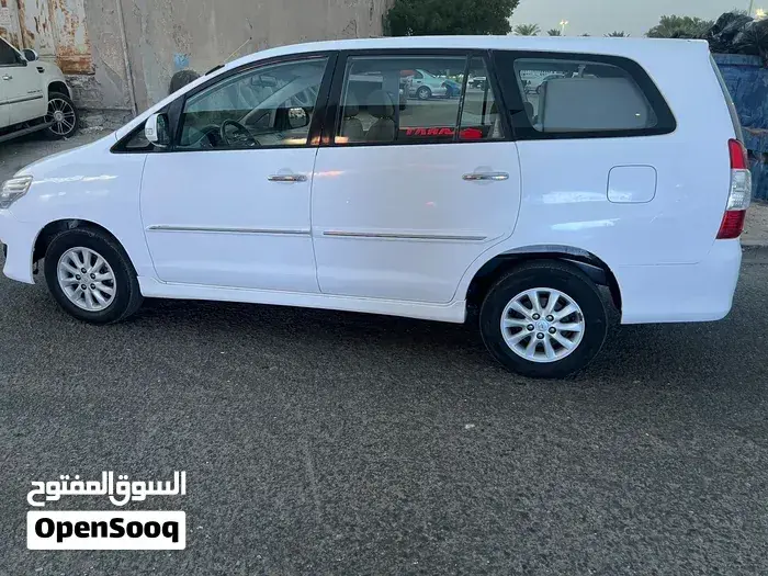 Toyota Innova 2014 photo 3
