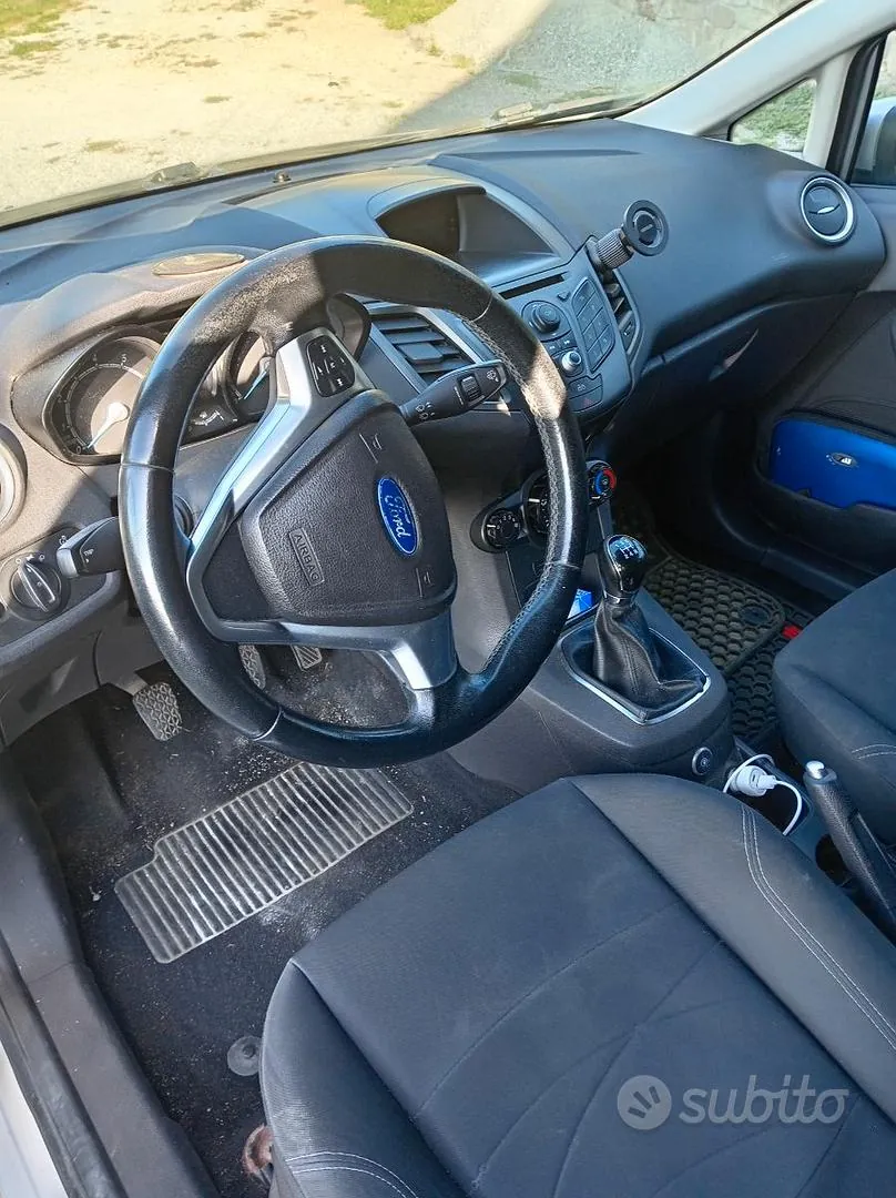 Ford Fiesta 2013 photo 5