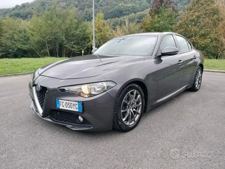 Alfa Romeo Giulia 2017 photo 3