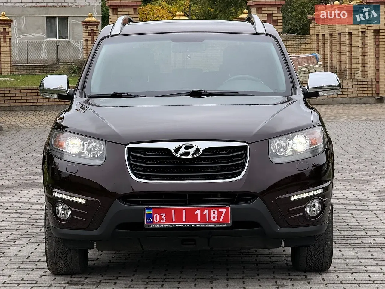 Hyundai Santa Fe 2011 photo 2