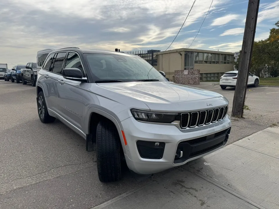 Jeep Grand Cherokee 2024 photo 3