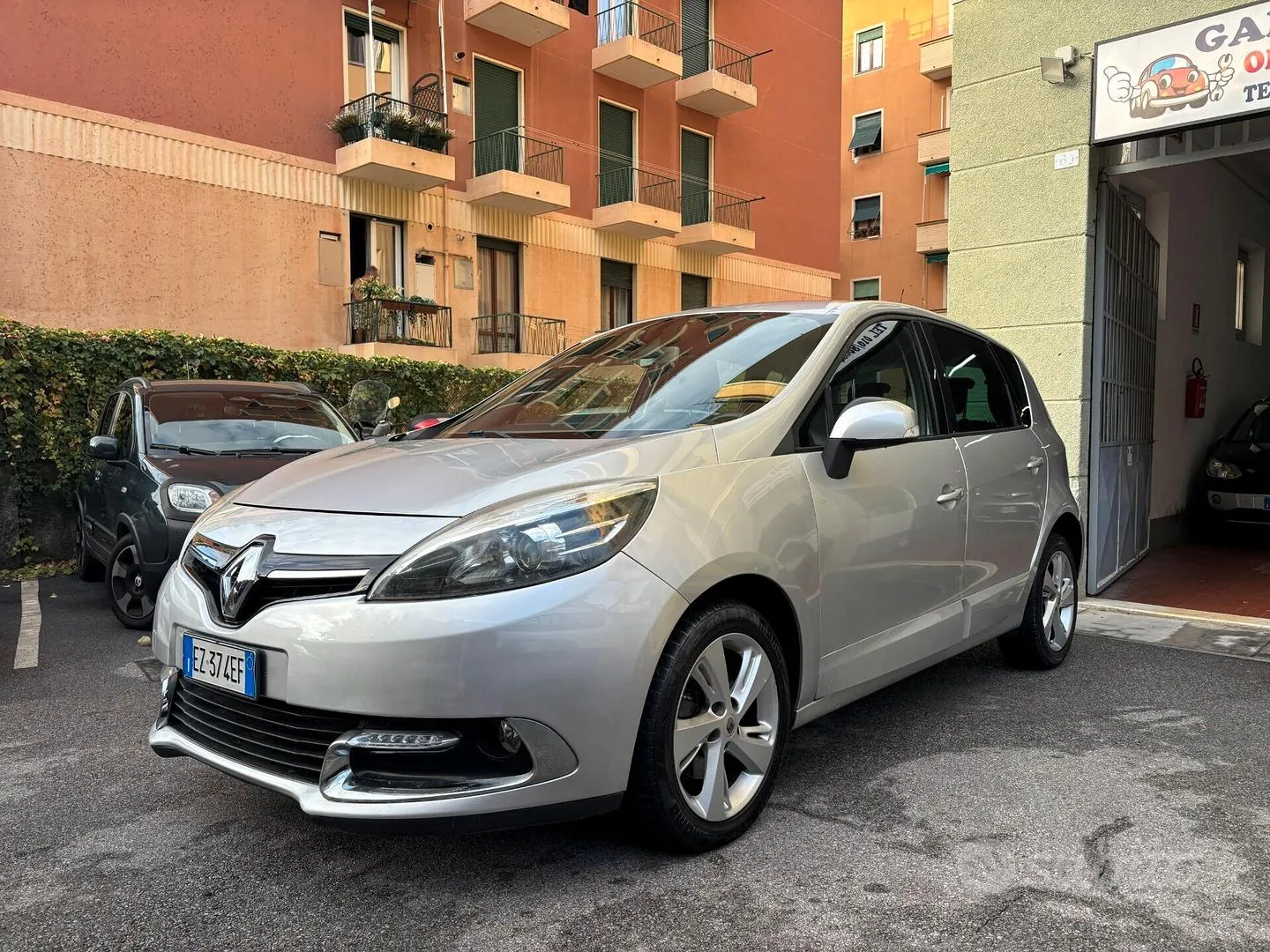 Renault Scenic 2015 photo 3