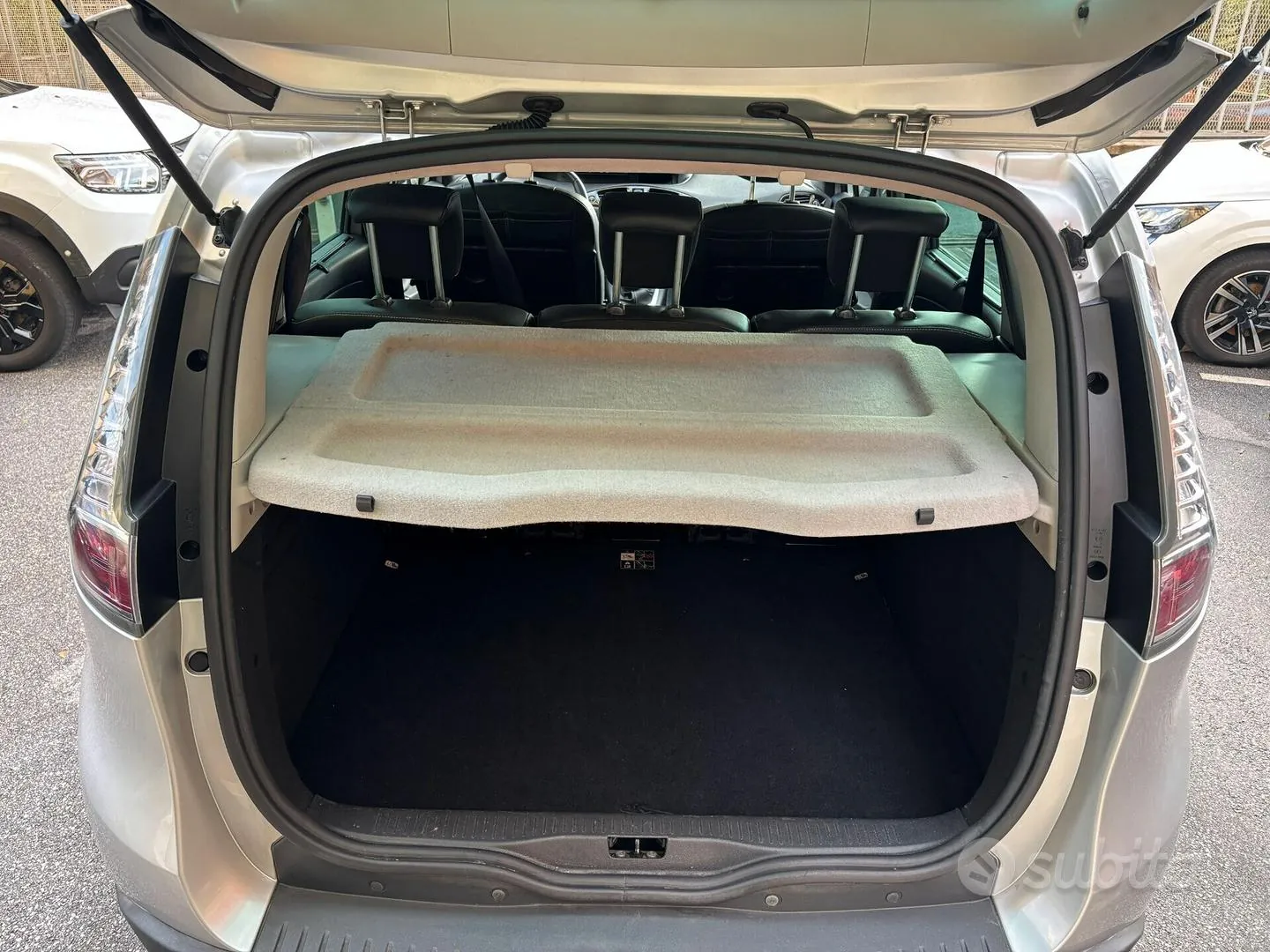 Renault Scenic 2015 photo 5