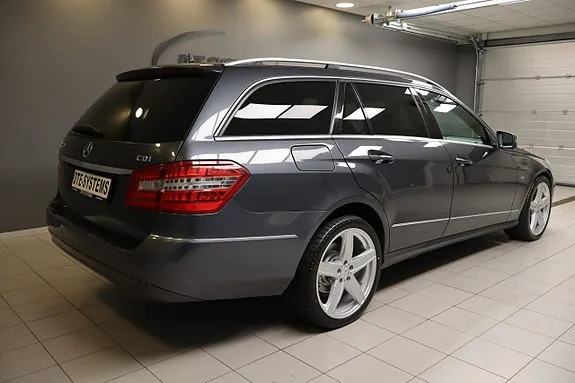 Mercedes-Benz E220 2010 photo 5