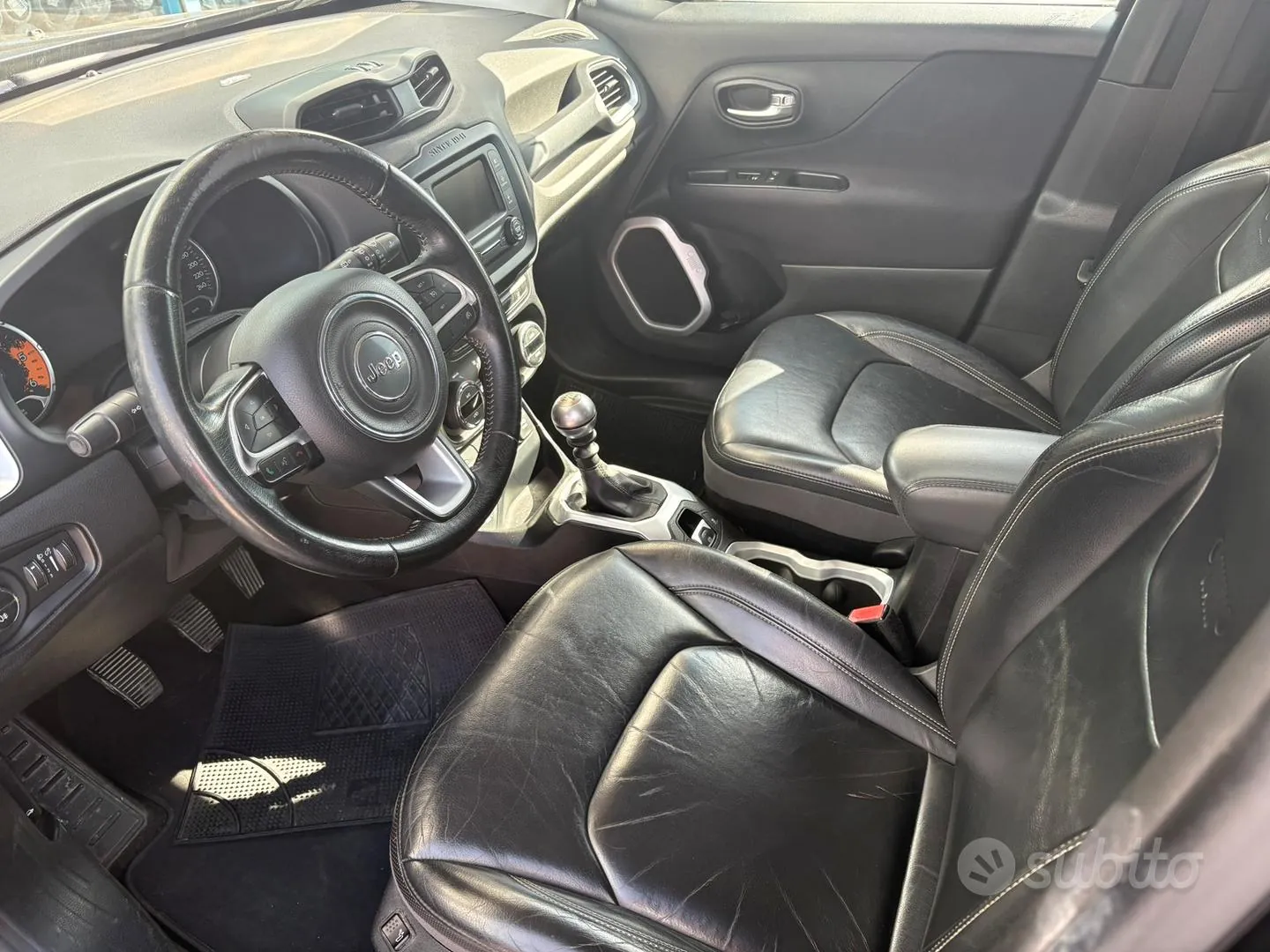 Jeep Renegade 2014 photo 4