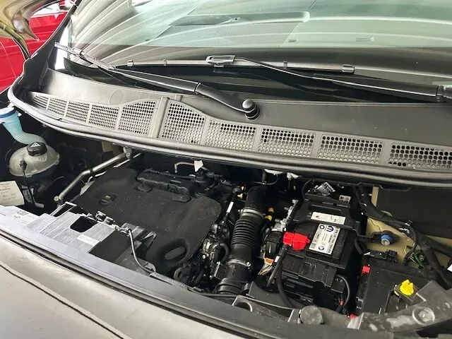 Opel Zafira 2024 photo 3