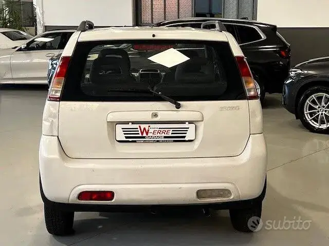 Suzuki Ignis 2000 photo 5