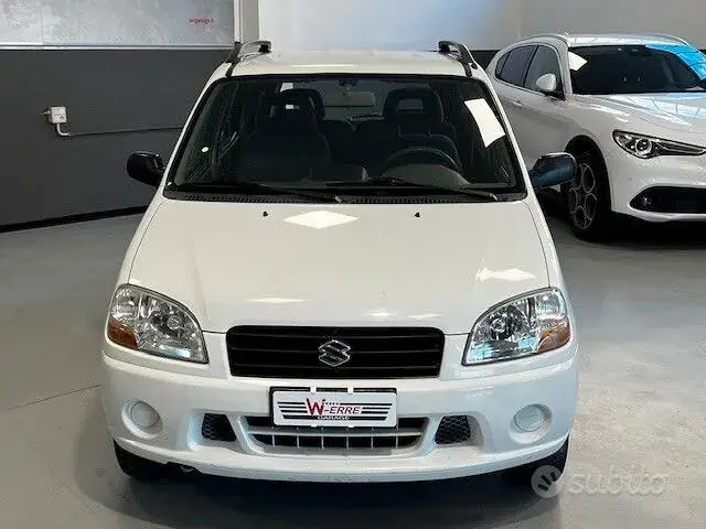 Suzuki Ignis 2000 photo 2