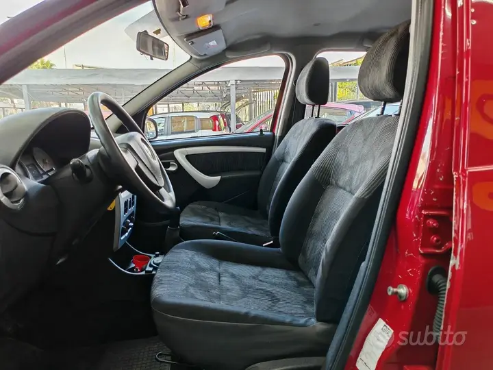 Dacia Sandero 2010 photo 5