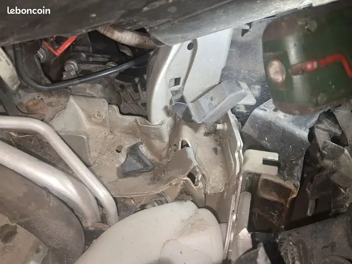 Peugeot 207 2008 photo 3