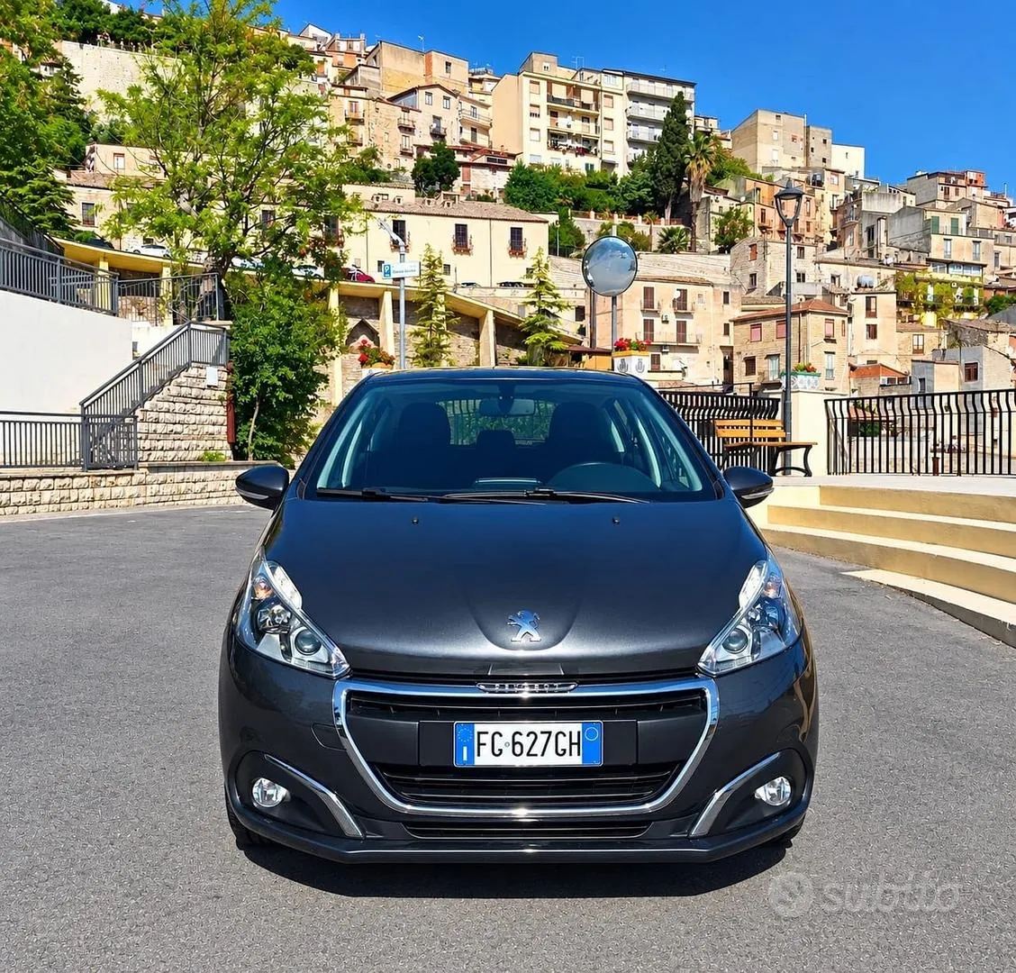 Peugeot 208 2016 photo 2