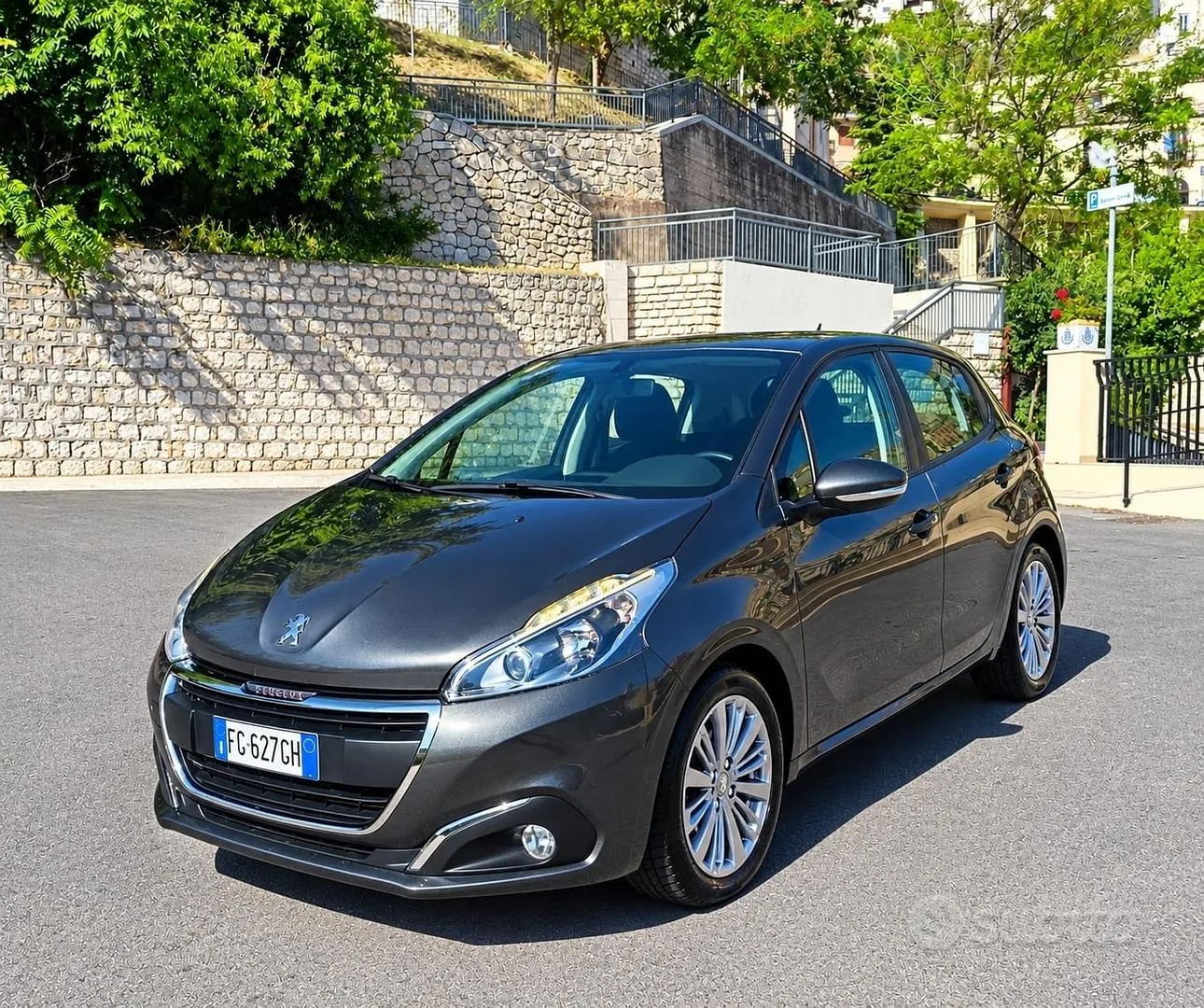 Peugeot 208 2016 photo 3