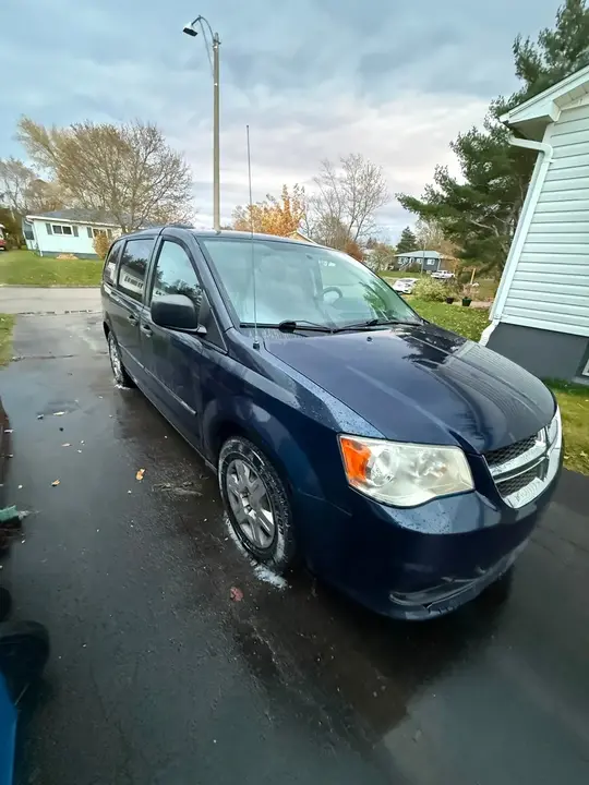 Dodge Caravan 2013 photo 4