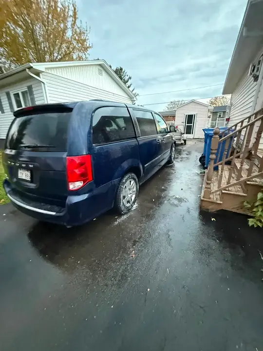 Dodge Caravan 2013 photo 5