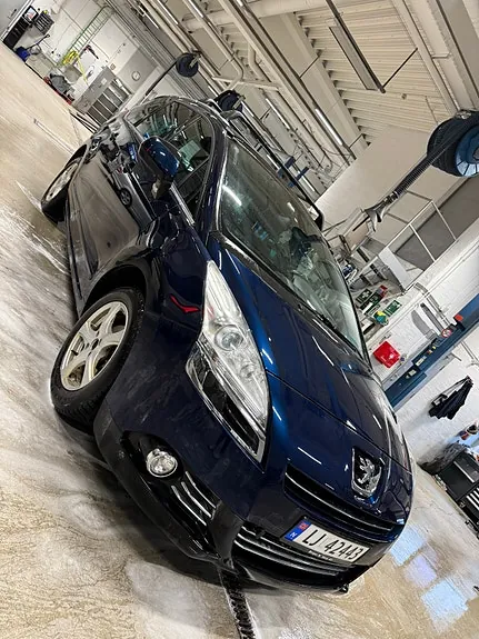 Peugeot 5008 2011 photo 3