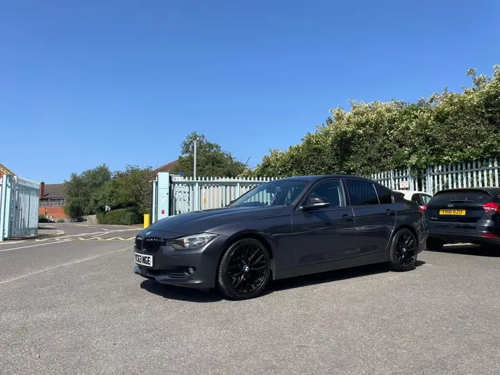 BMW 3 Series 2013 photo 4