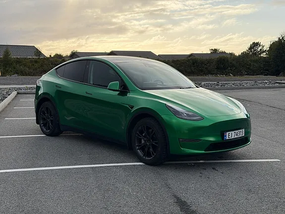 Tesla Model Y 2024 photo 5