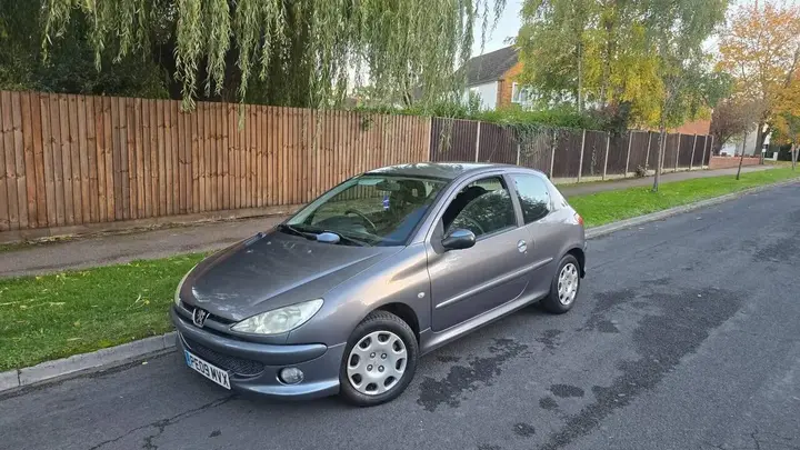 Peugeot 206 2009 photo 4