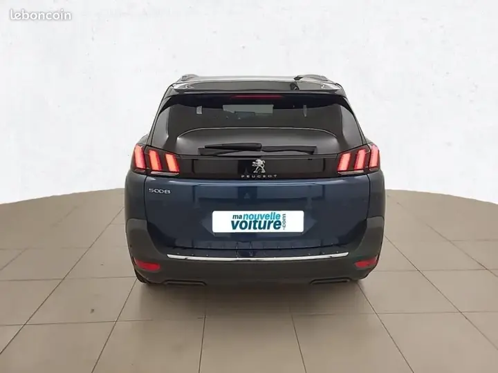 Peugeot 5008 2023 photo 5