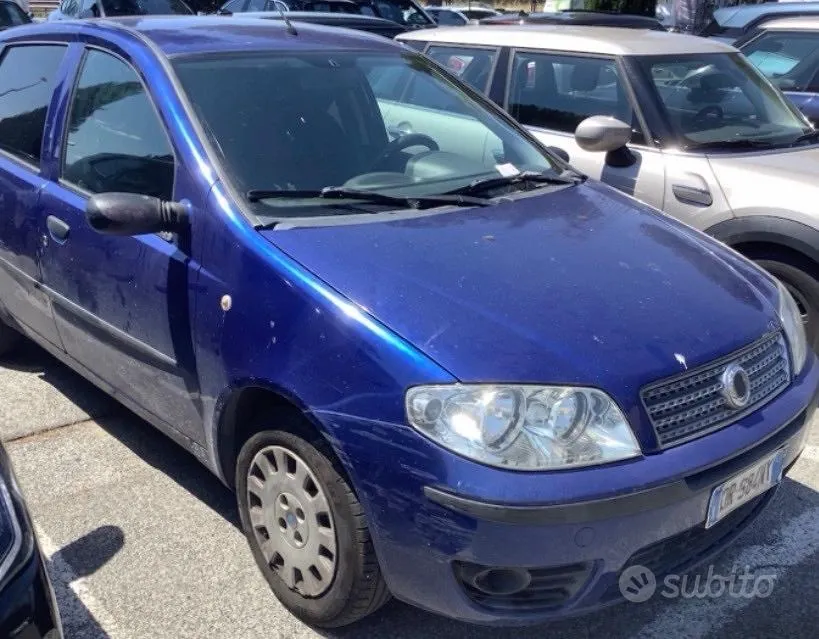 Fiat Punto 2009 photo 3