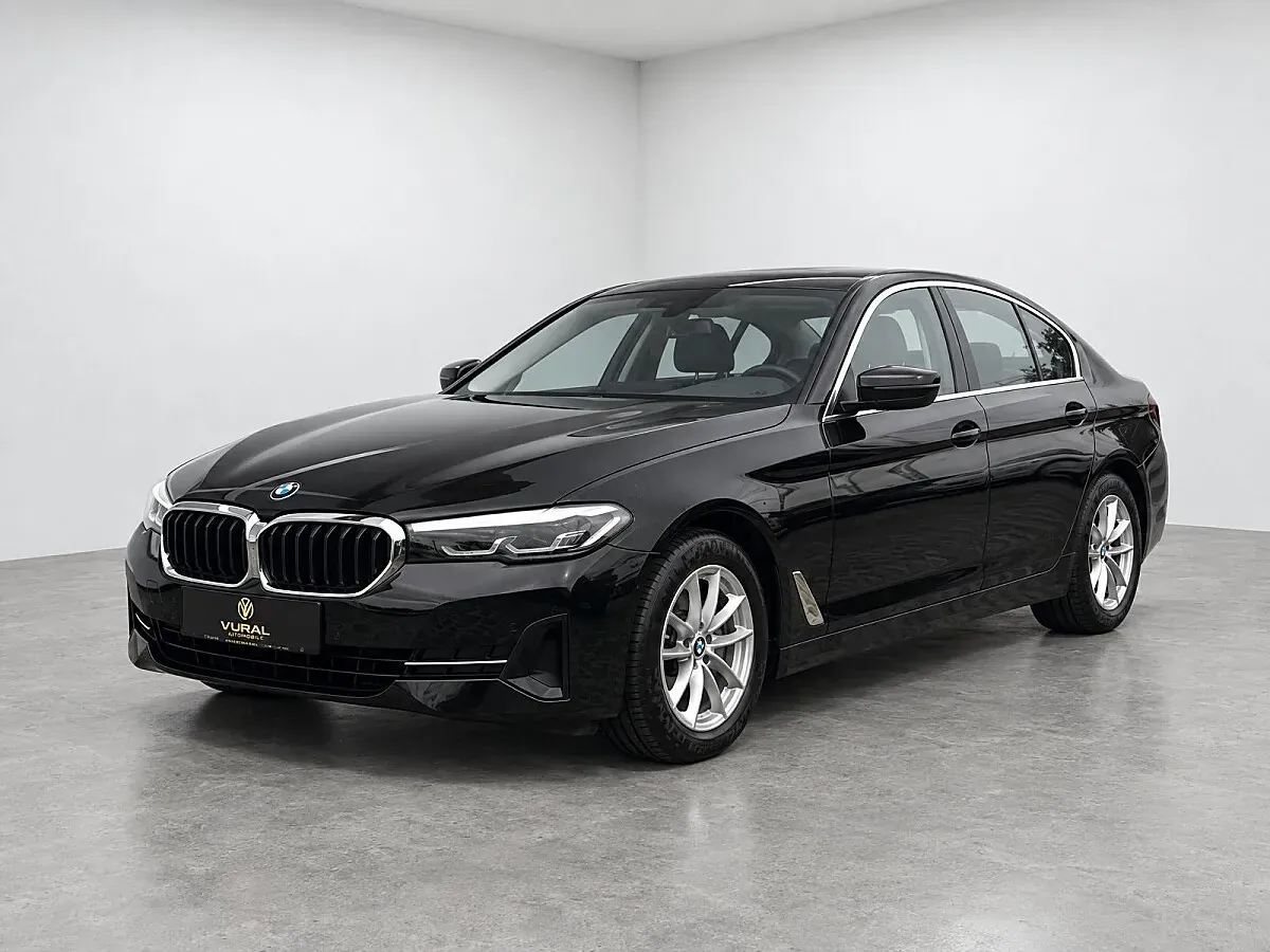 BMW 5 Series 2020 photo 2
