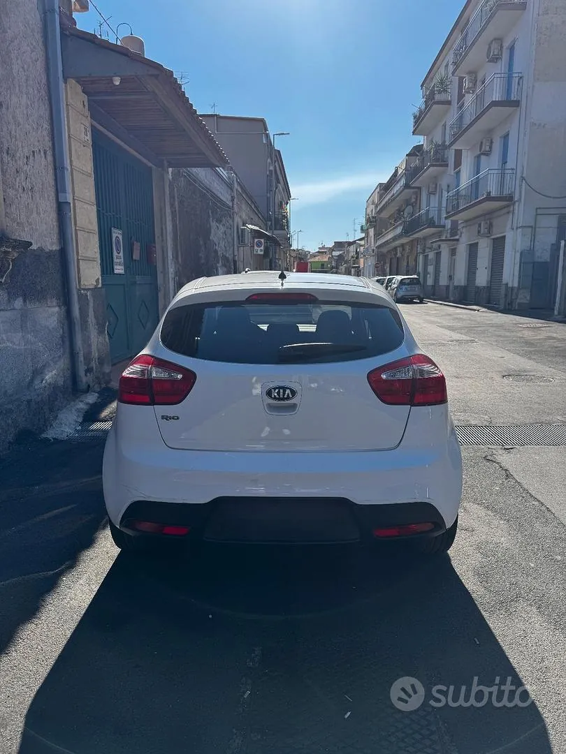 Kia Rio 2013 photo 4