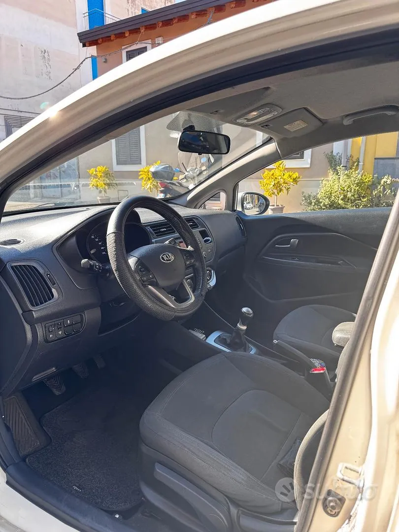 Kia Rio 2013 photo 5