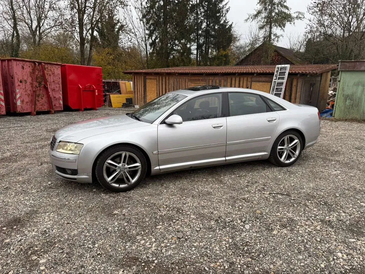 Audi A8 2004 photo 3