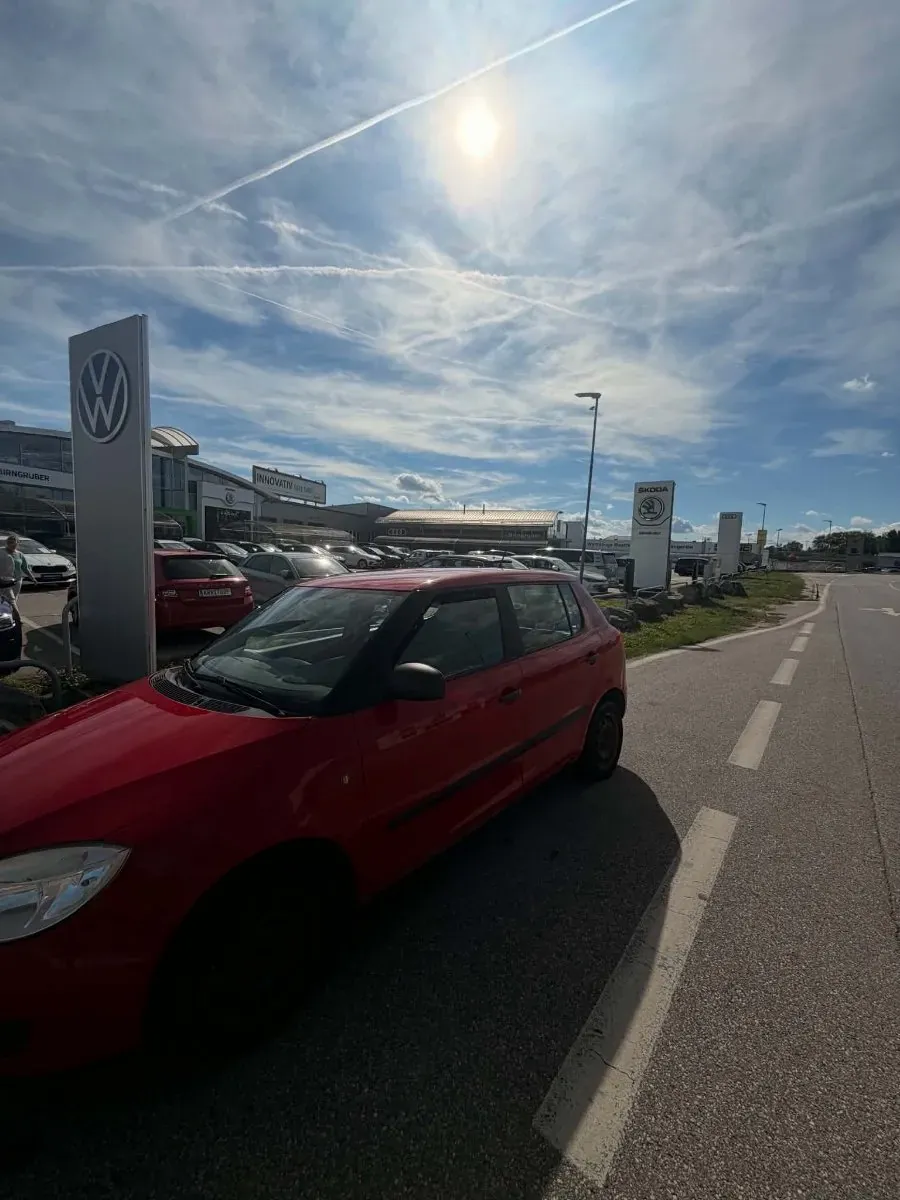 Skoda Fabia 2008 photo 2