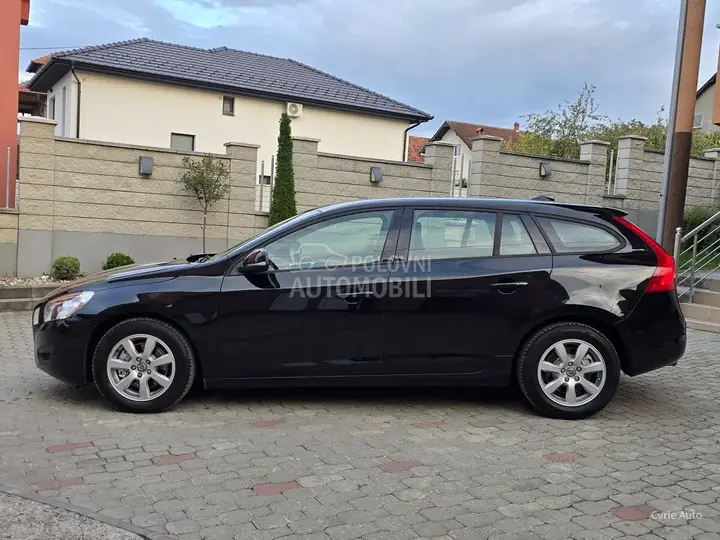 Volvo V60 2013 photo 4