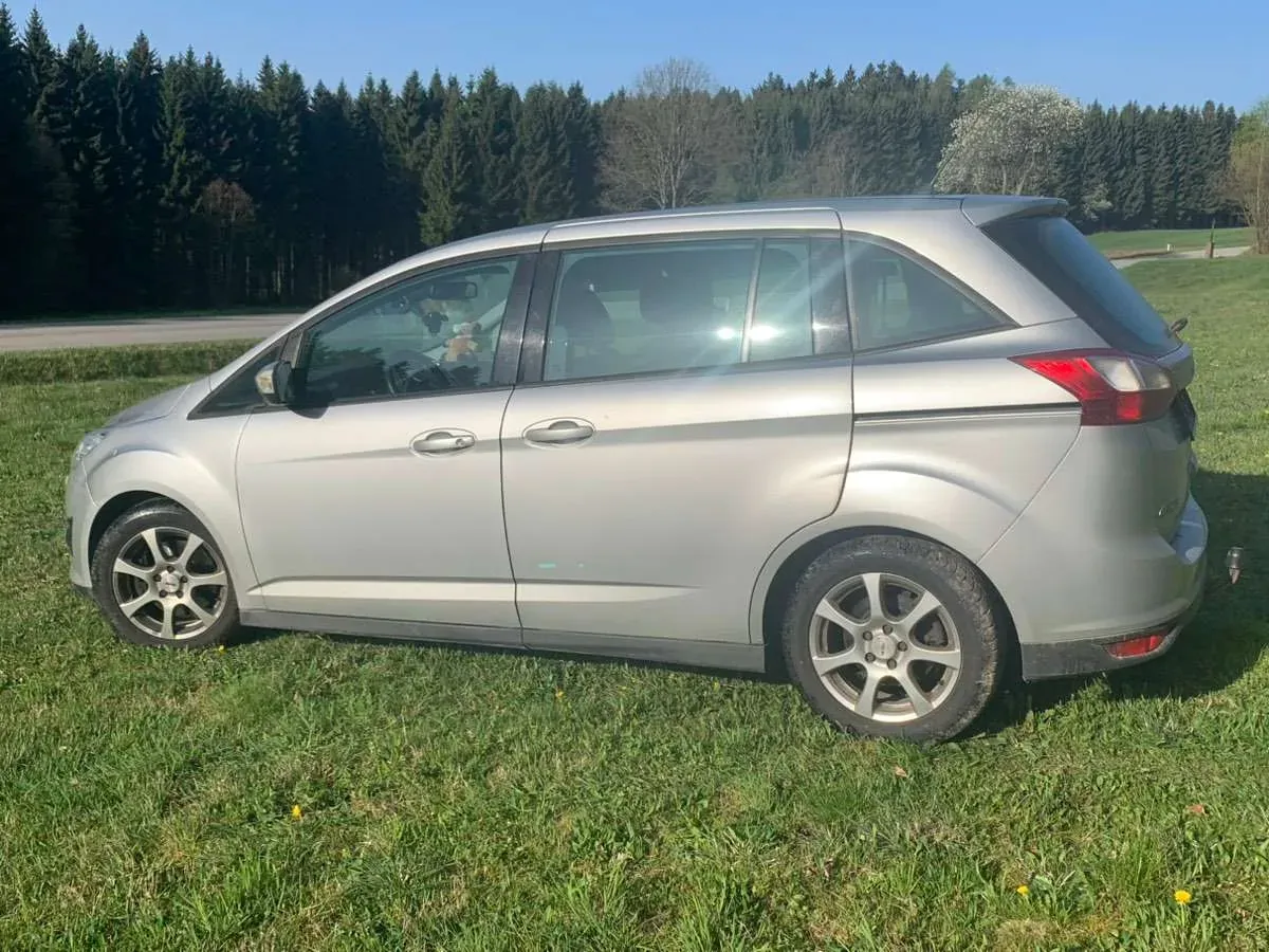 Ford C-Max 2011 photo 2