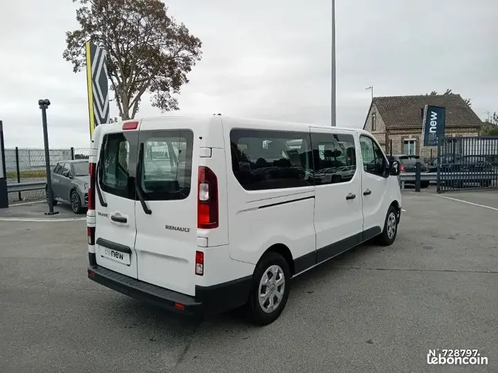 Renault Trafic 2024 photo 4