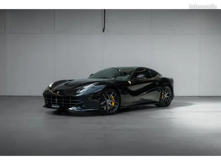 Ferrari F12 Berlinetta 2016 photo 2