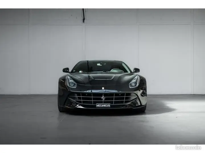 Ferrari F12 Berlinetta 2016 photo 4