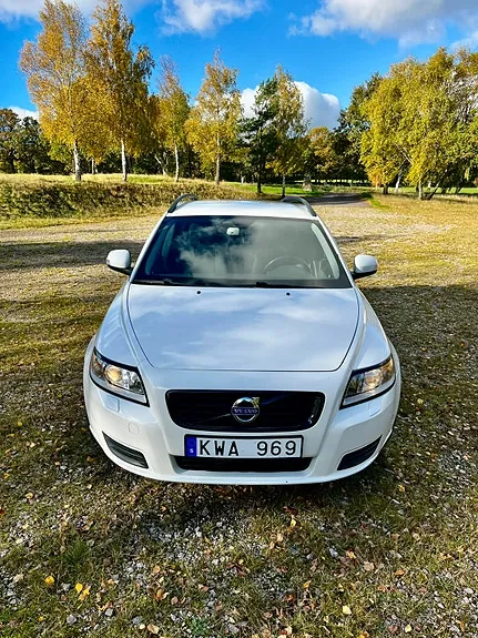 Volvo V50 2011 photo 3