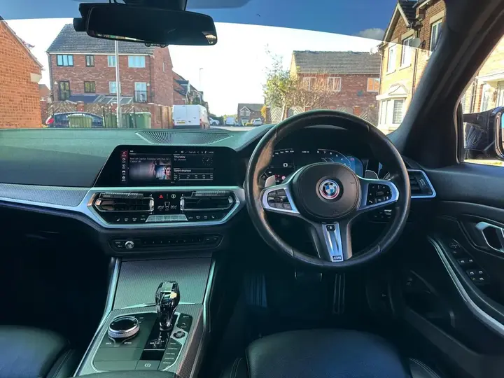 BMW 320I 2019 photo 5