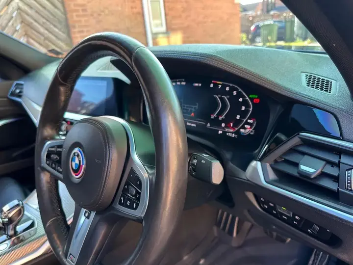 BMW 320I 2019 photo 4