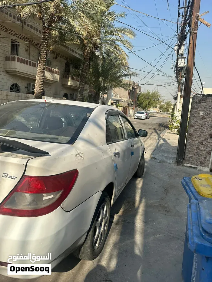 BYD F3 2011 photo 2