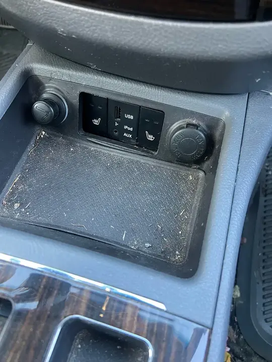 Hyundai Santa Fe 2012 photo 3