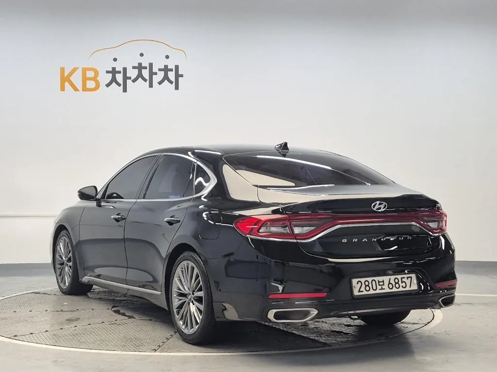 Hyundai Grandeur 2018 photo 2