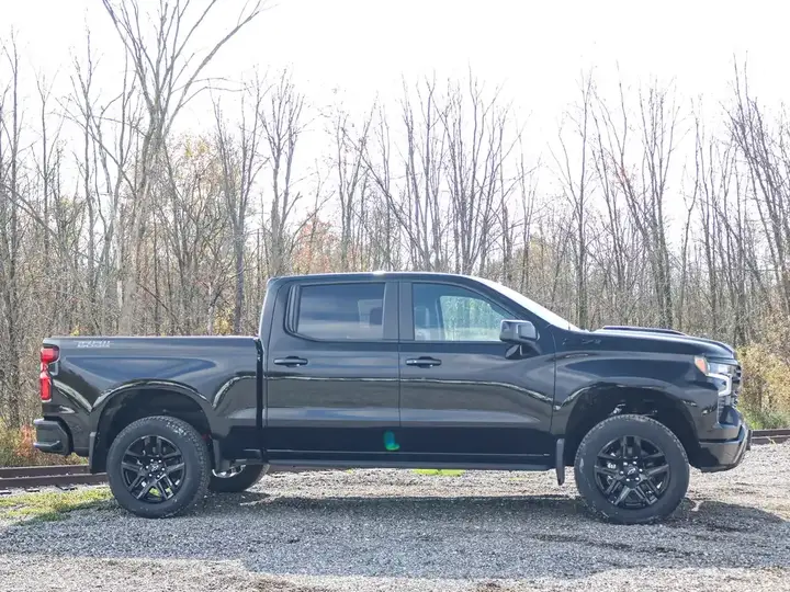 Chevrolet Silverado 1500 2026 photo 3
